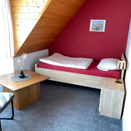 Im Steinachtal דירה